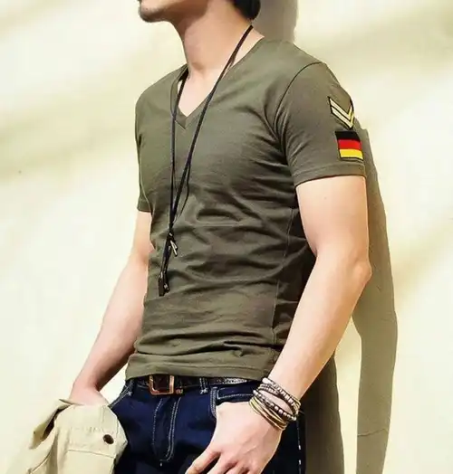 data-173.jpg Mens Slim Fit Tee Shirt with Army Badge