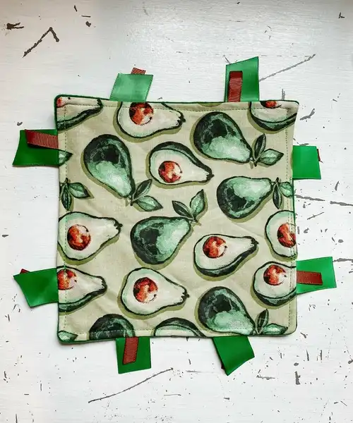 image_c3e84204-1959-4c25-9f9c-27d3cc537426-1.jpg avocado crinkle sensory toy for baby